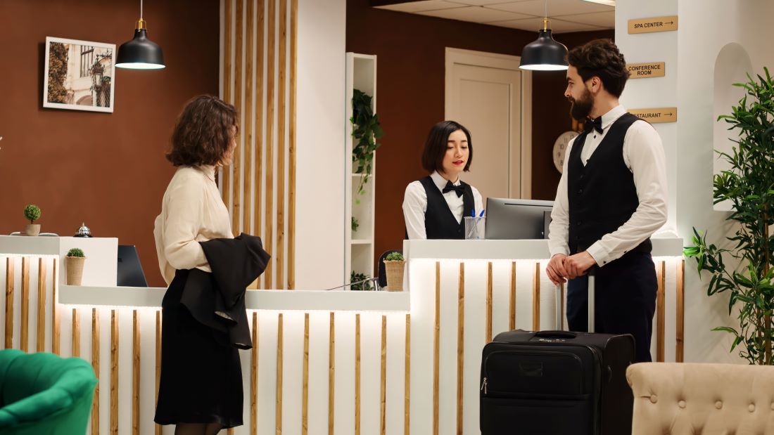 airport lounge in india