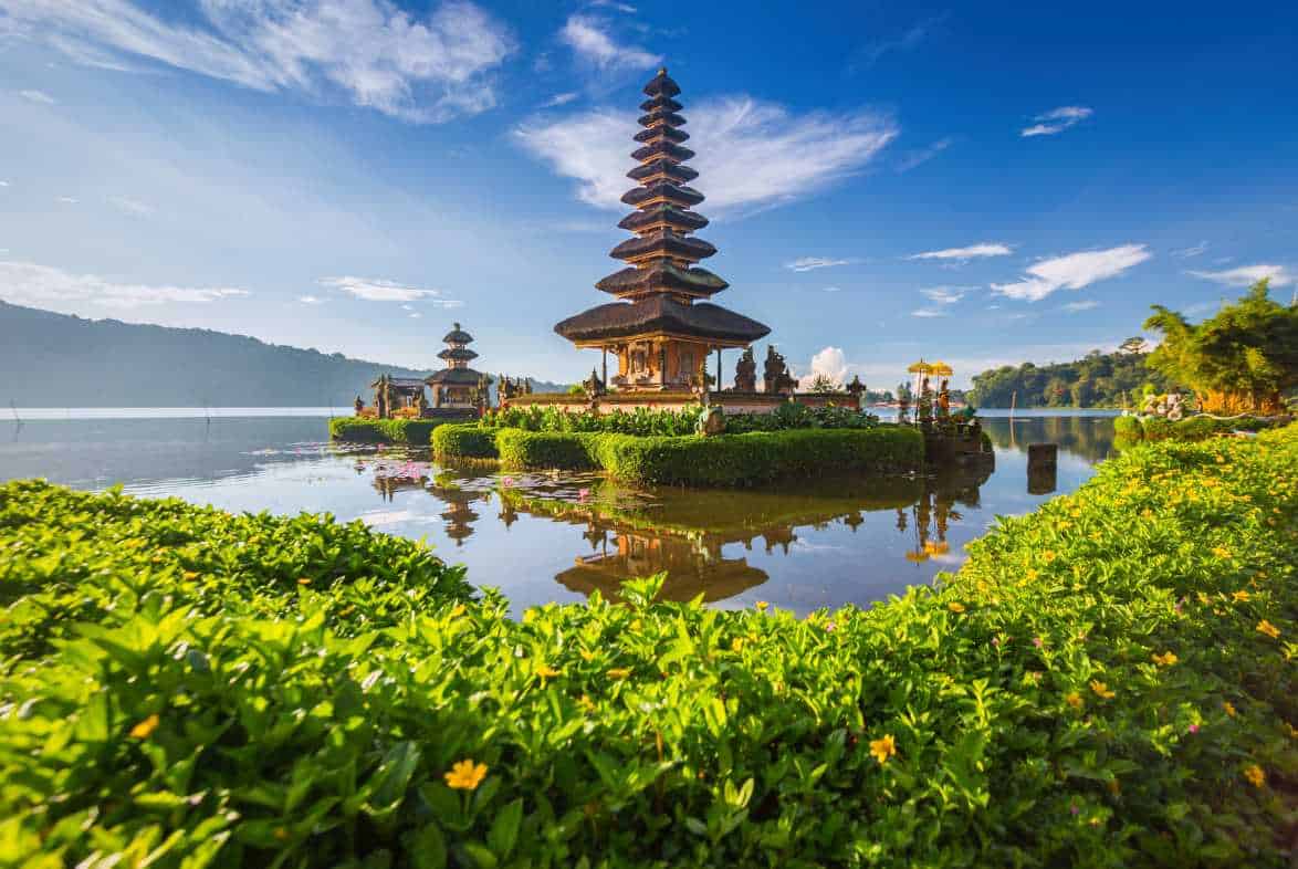 ulun danu beratan temple