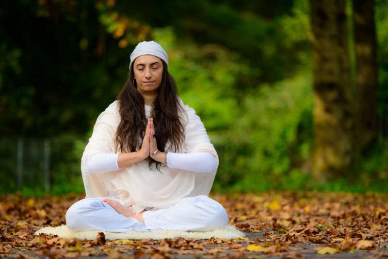 Benefits of Ardha Padmasana