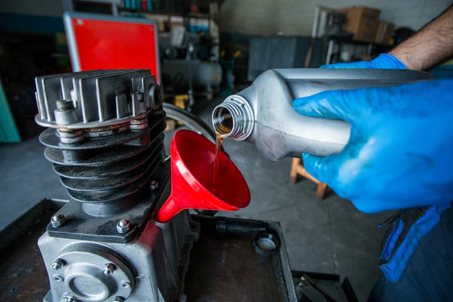 How to Choose the Right Engine Oil for Your Bike?