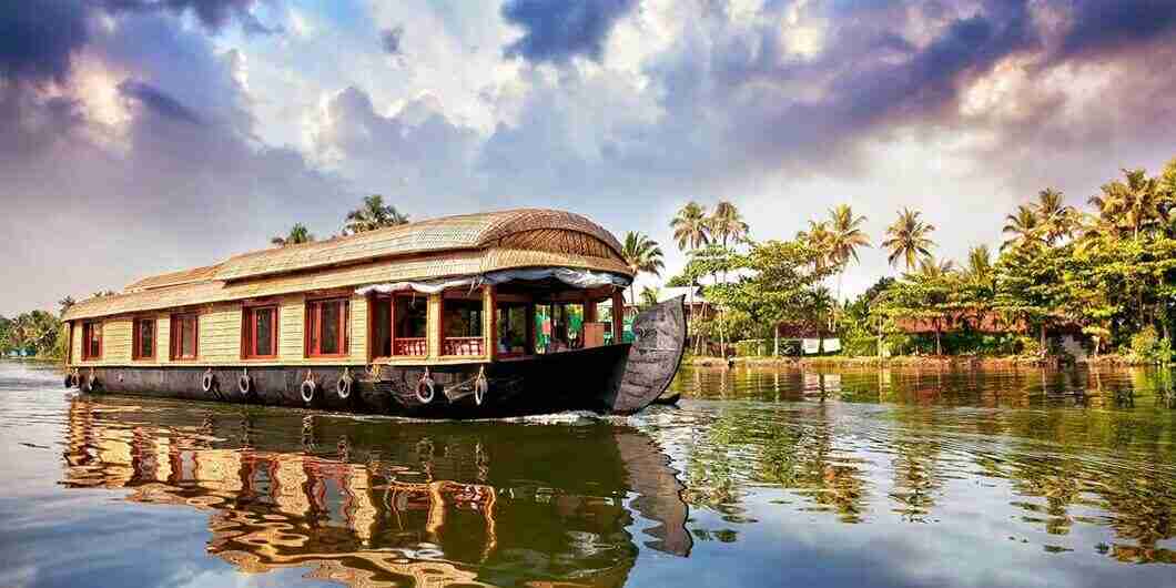 alleppey backwaters