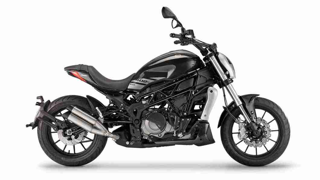 Benelli 402S