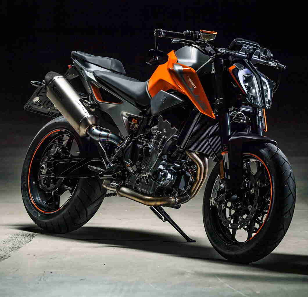 Best original touring bike in india under