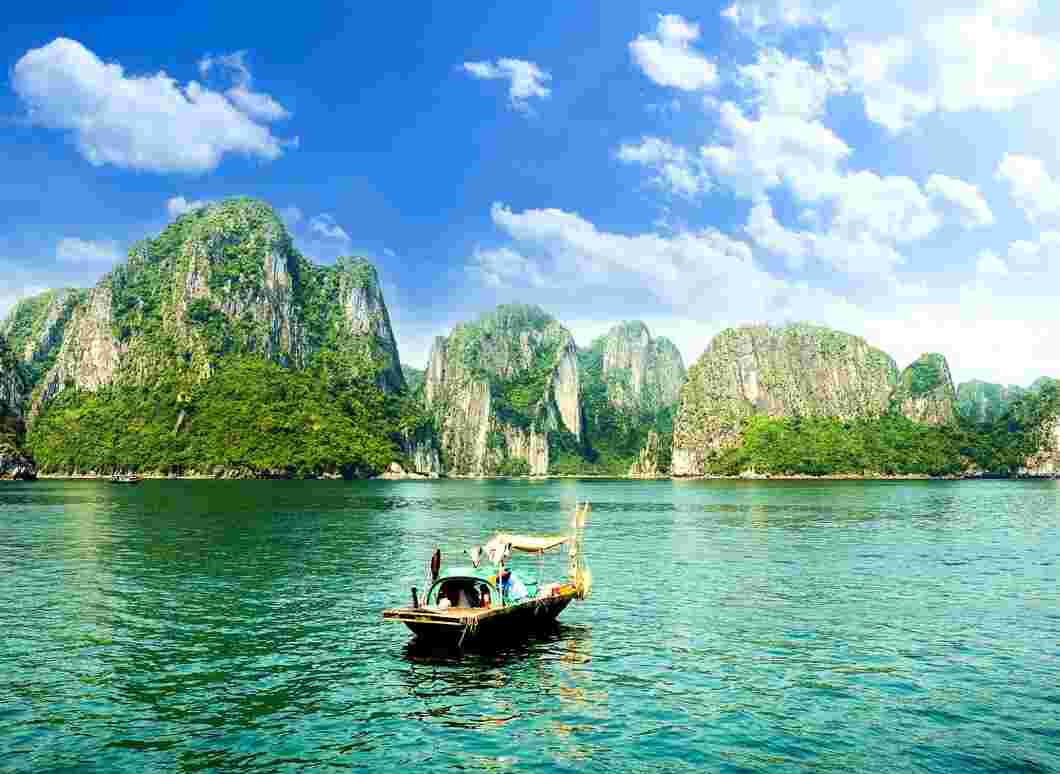 is may good time to visit vietnam