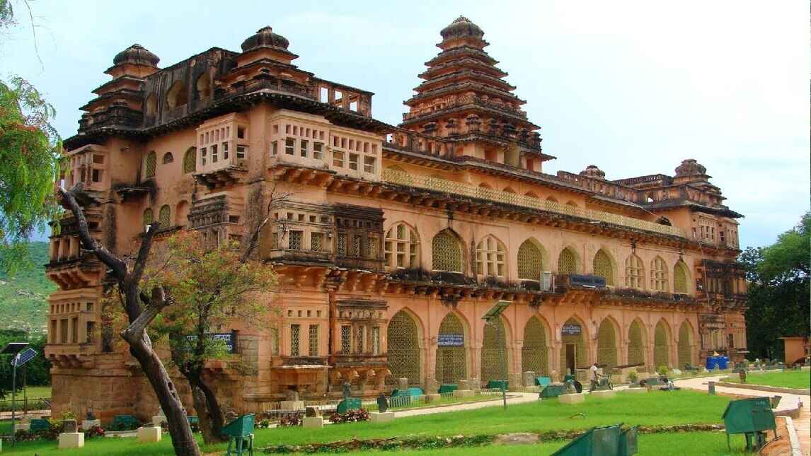 chandragiri fort