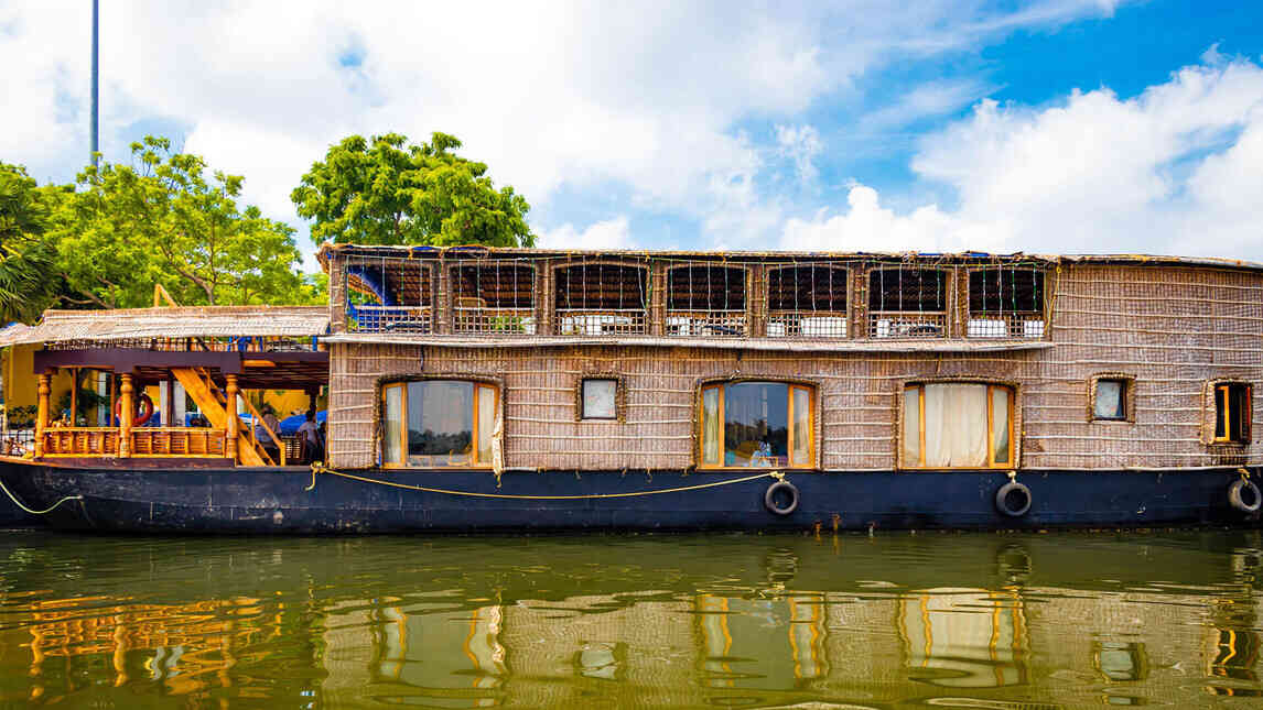 chunnambar boat house