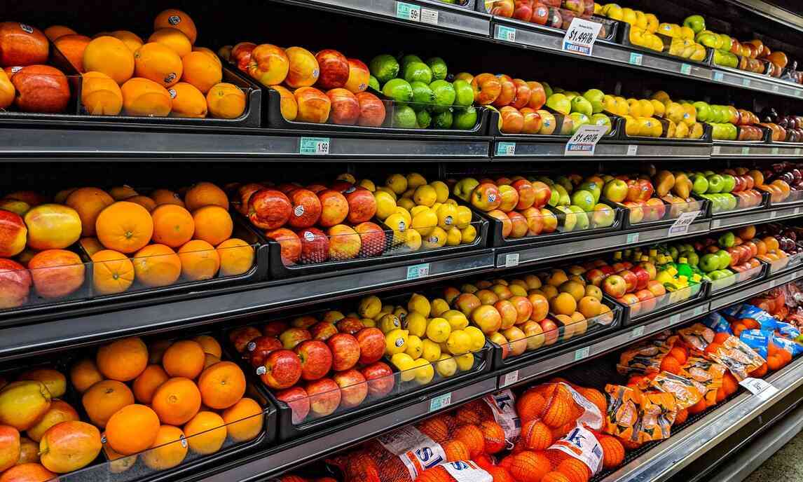 grocery store with delivery services