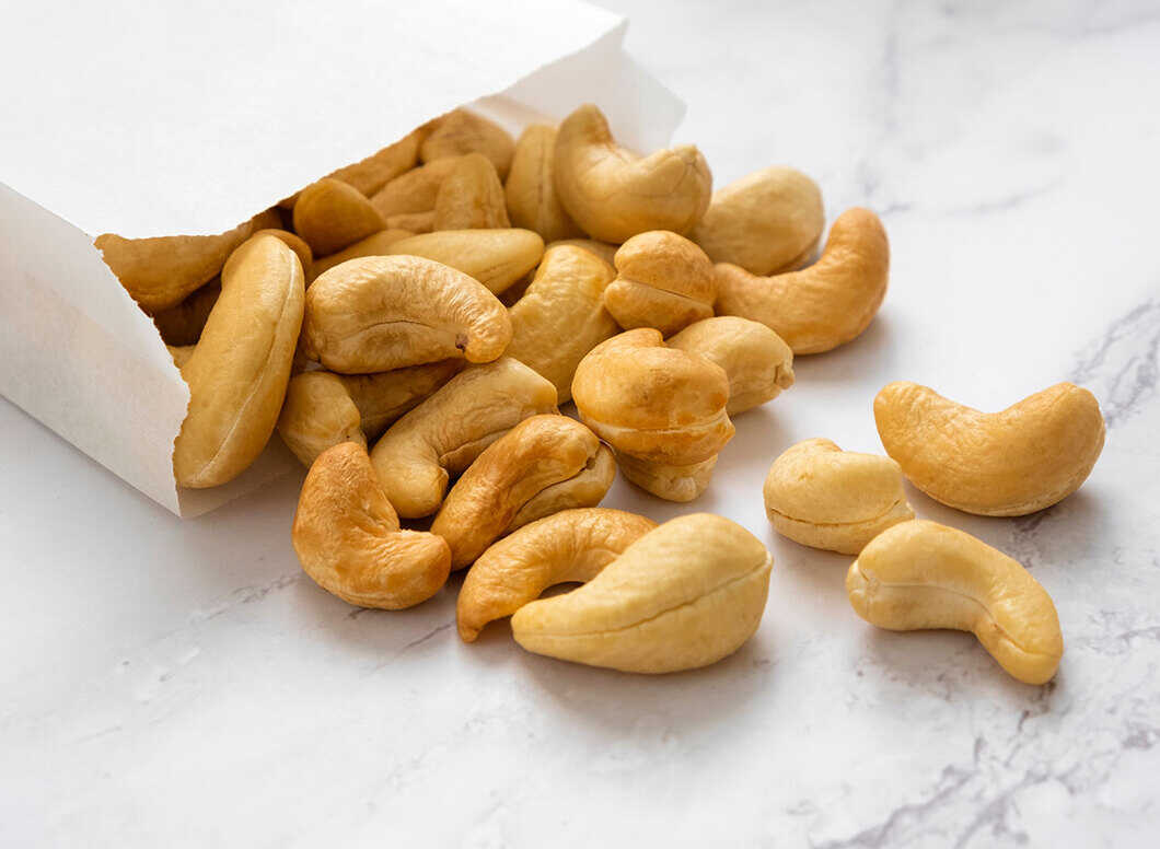 Benefits Of Eating Cashews Nutritional value & Side Effects