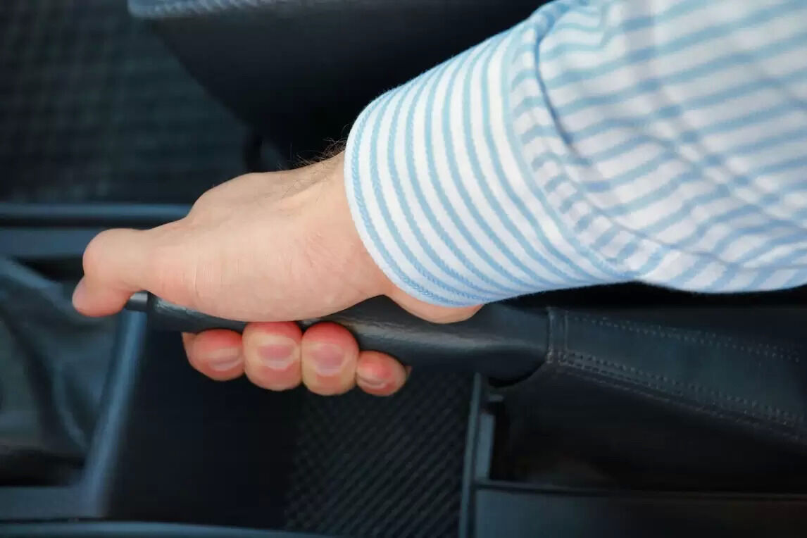 What is a Handbrake and How to Use Handbrake in Cars