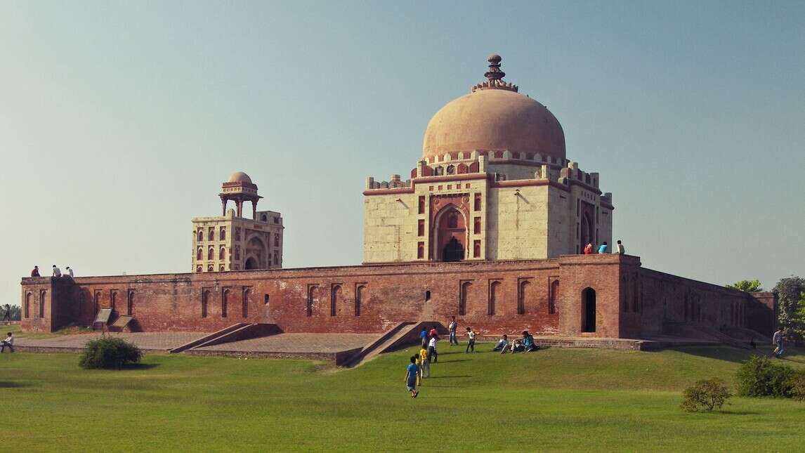 khwaja khizr tomb