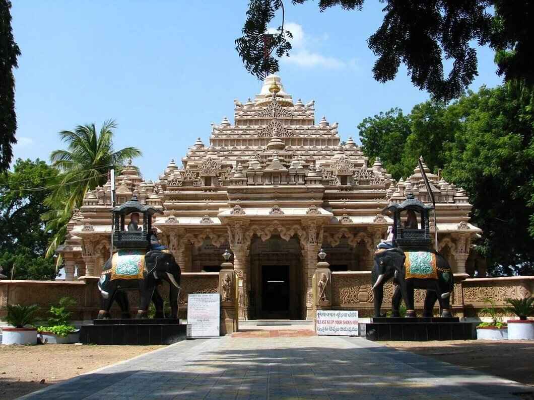 kolanupaka jain temple