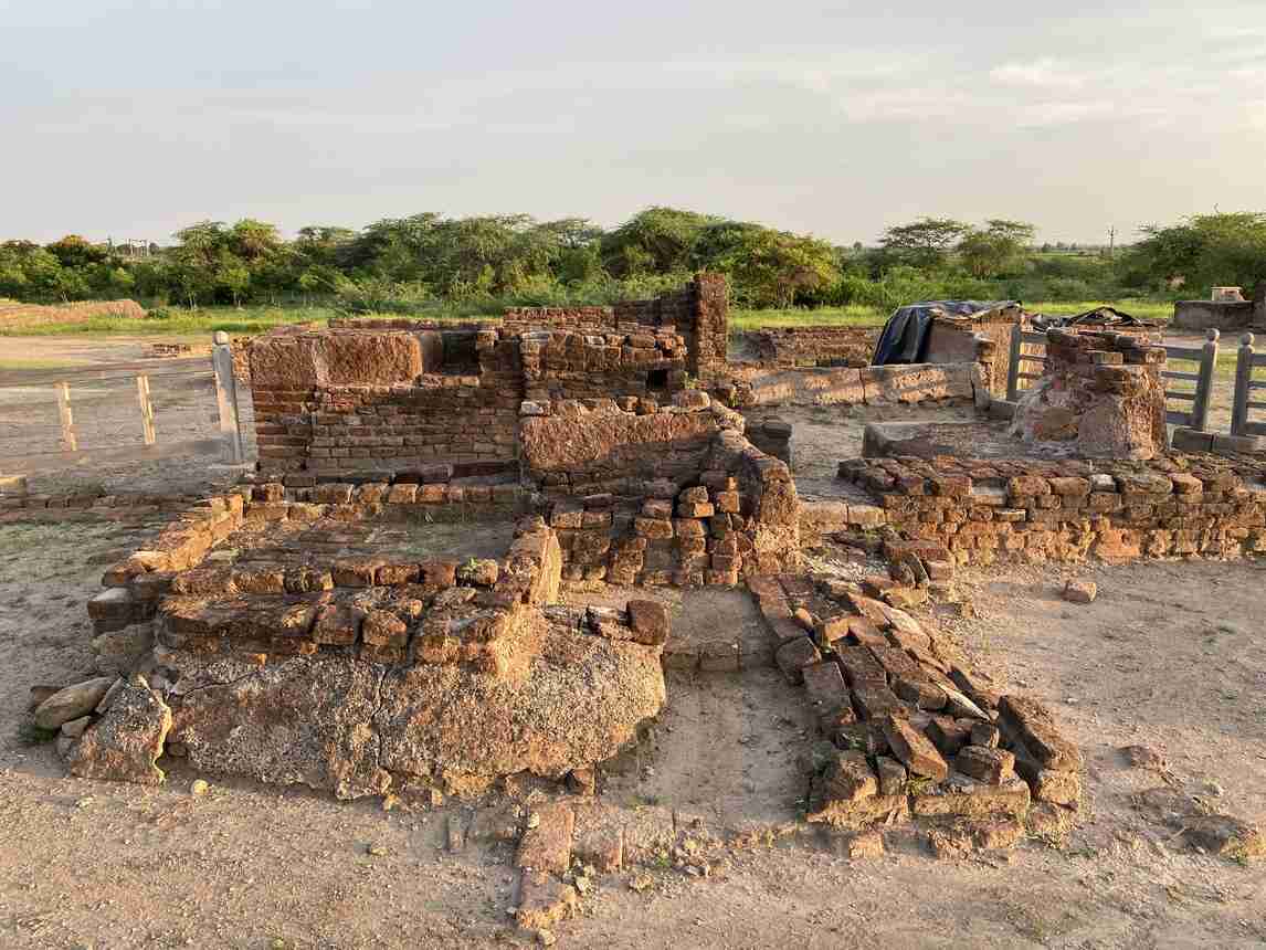 lothal archaeological remain of a harappan fort tow