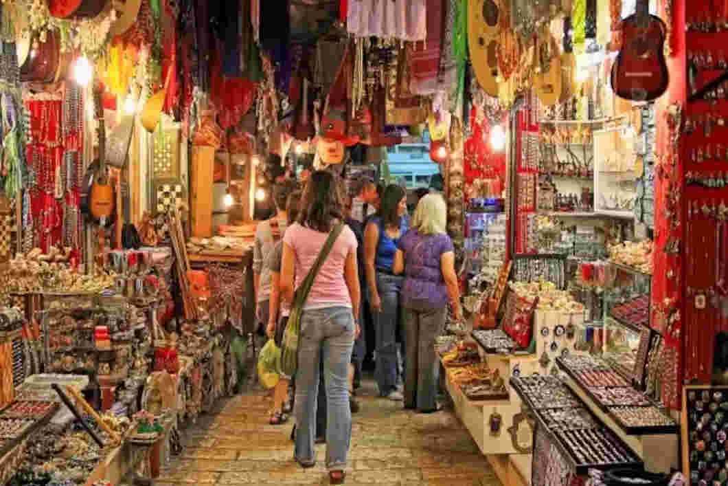 markets of mumbai