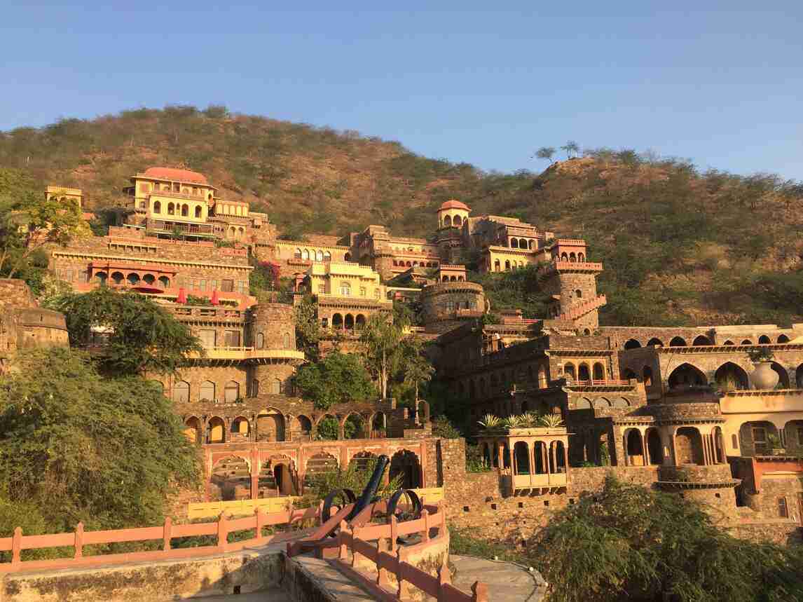 neemrana fort palace
