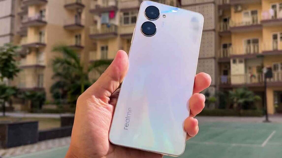 top 10 camera mobile under 20000