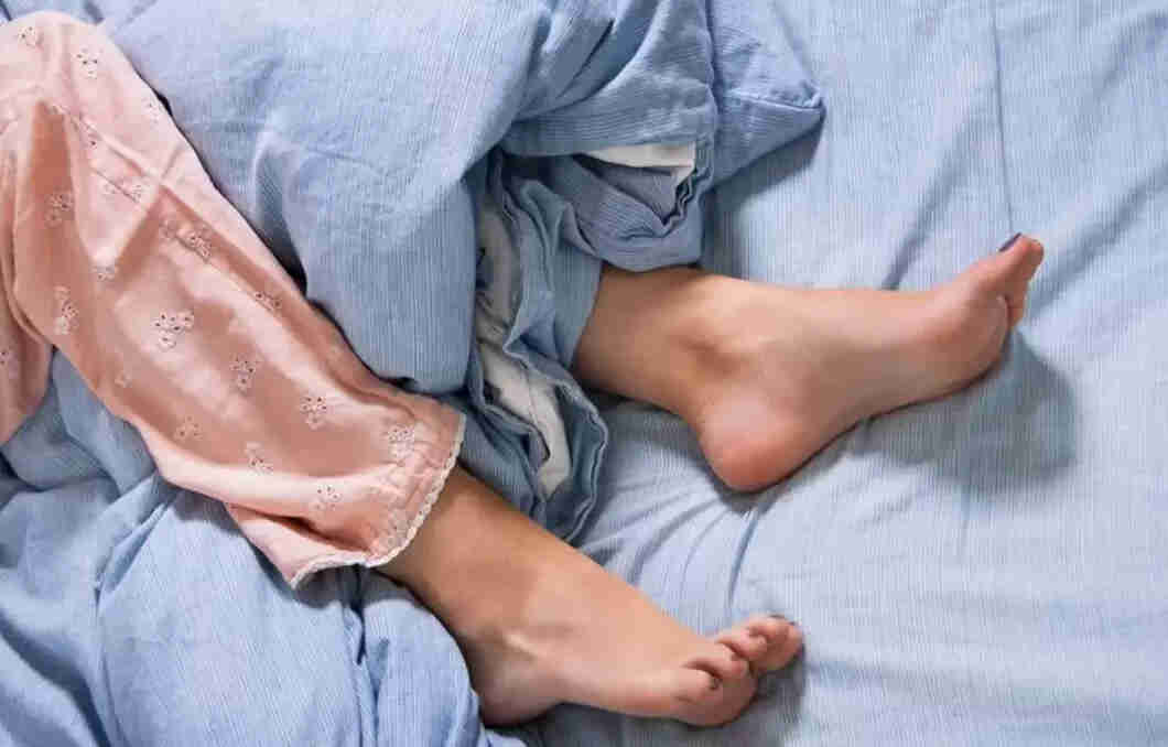 Restless Leg Syndrome Types, Symptoms, Causes & Treatments