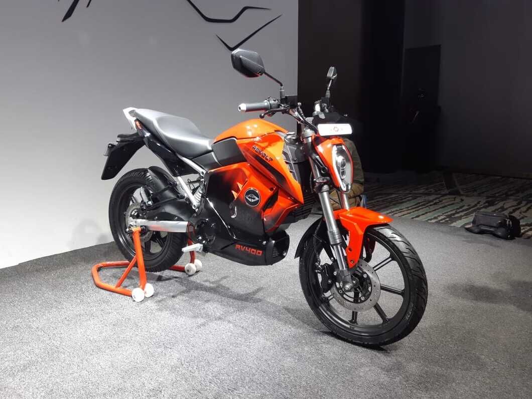 revolt rv 400