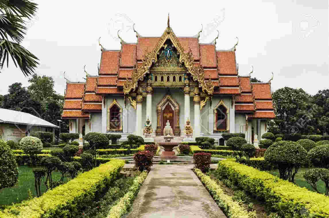 thai monastery