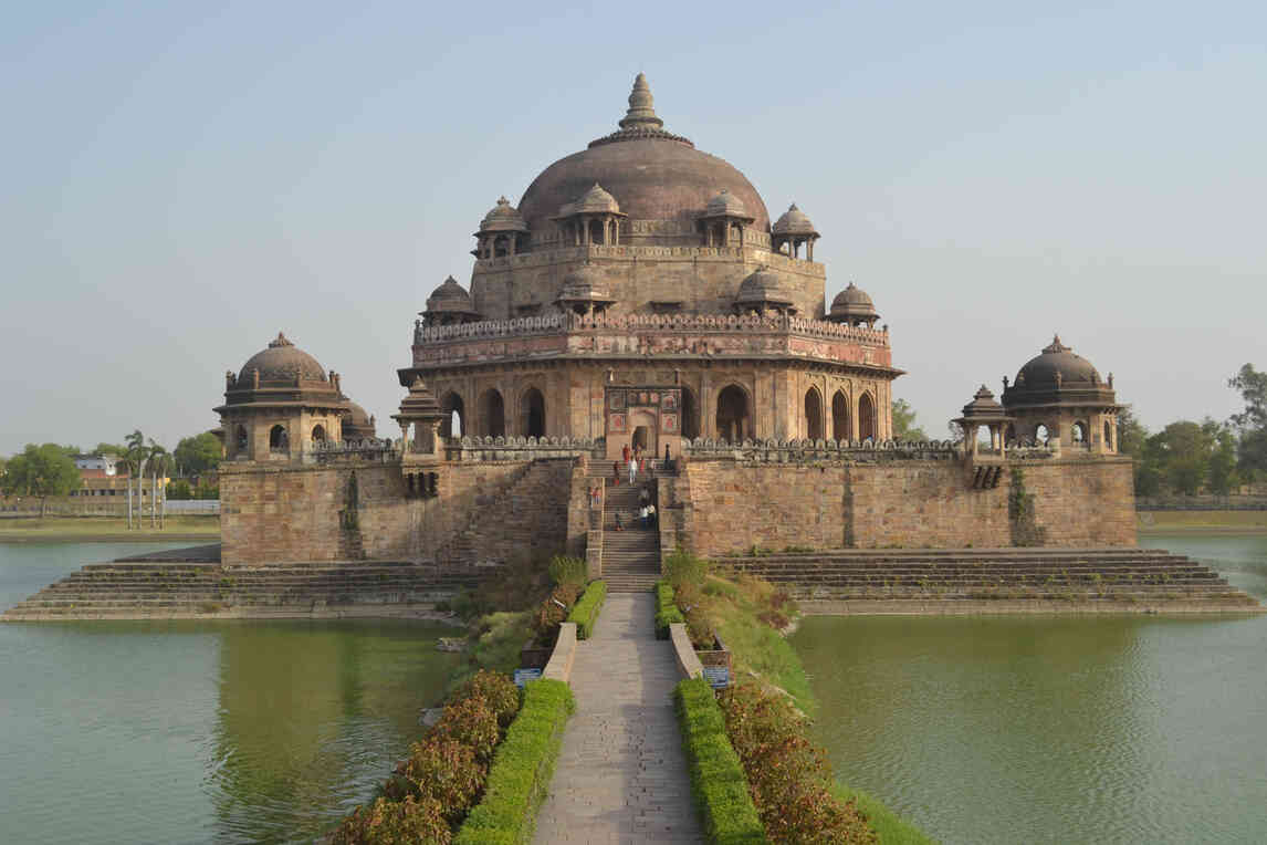 tomb sher shah suri