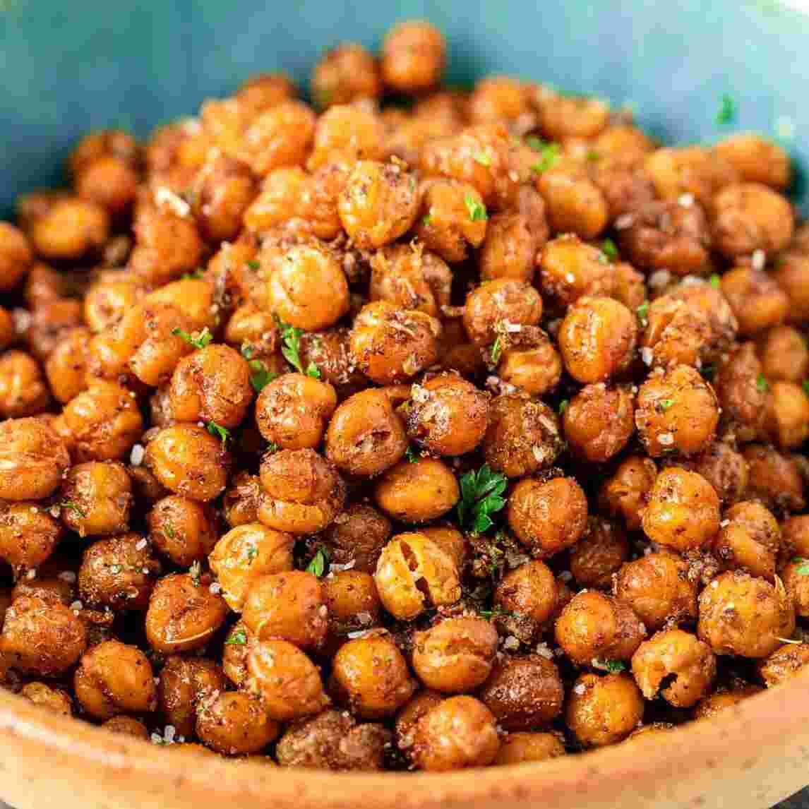 turkish roasted chickpeas