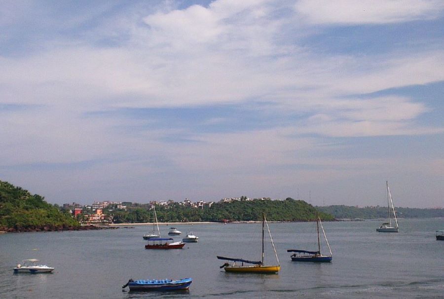 dona paula beach in north goa