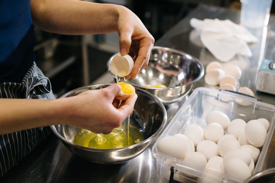 eat egg whites daily during dialysis diet