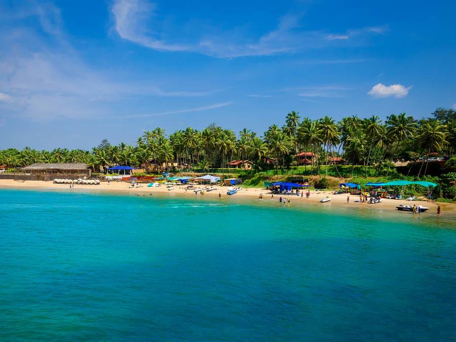 famous beaches to visit in goa for foreigners