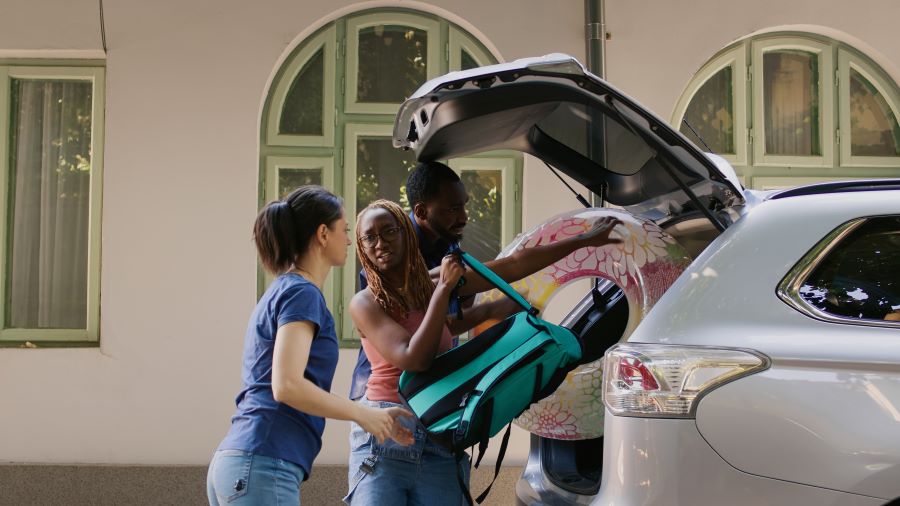 how we can load luggage in vehicle for a road trips