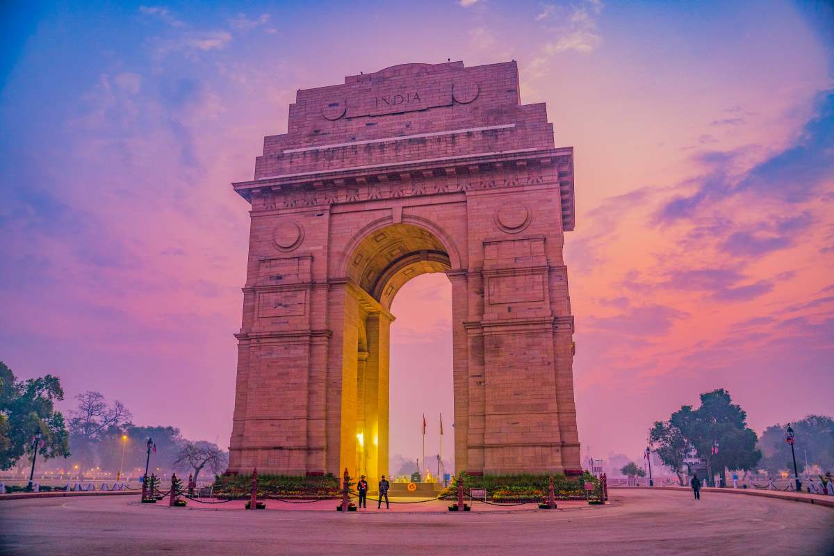 iconic india gate in delhi