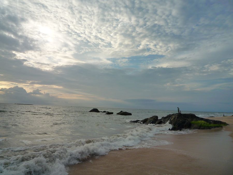 maravanthe beach in udupi
