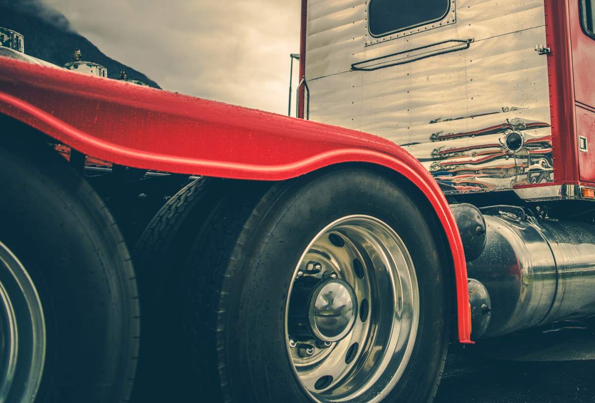 semi truck tyres