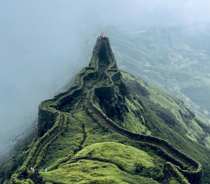 torna fort in fog