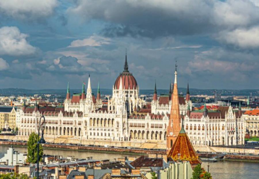 hungarian parliament building
