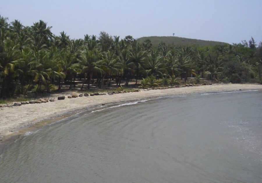 uttan beach in mumbai
