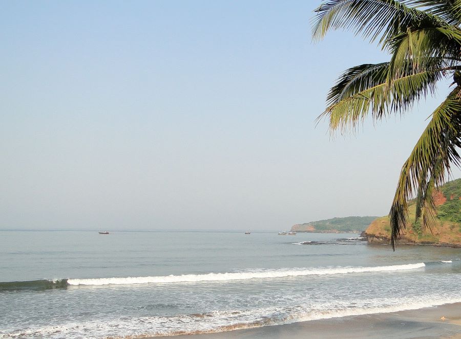 velneshwar beach in ratnagiri