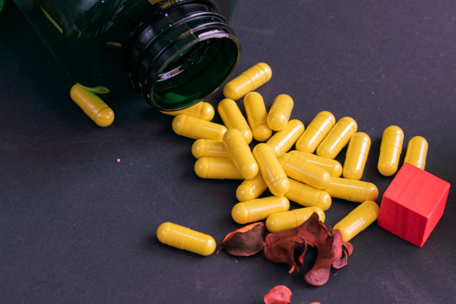 vitamin k supplements and their role in blood clotting