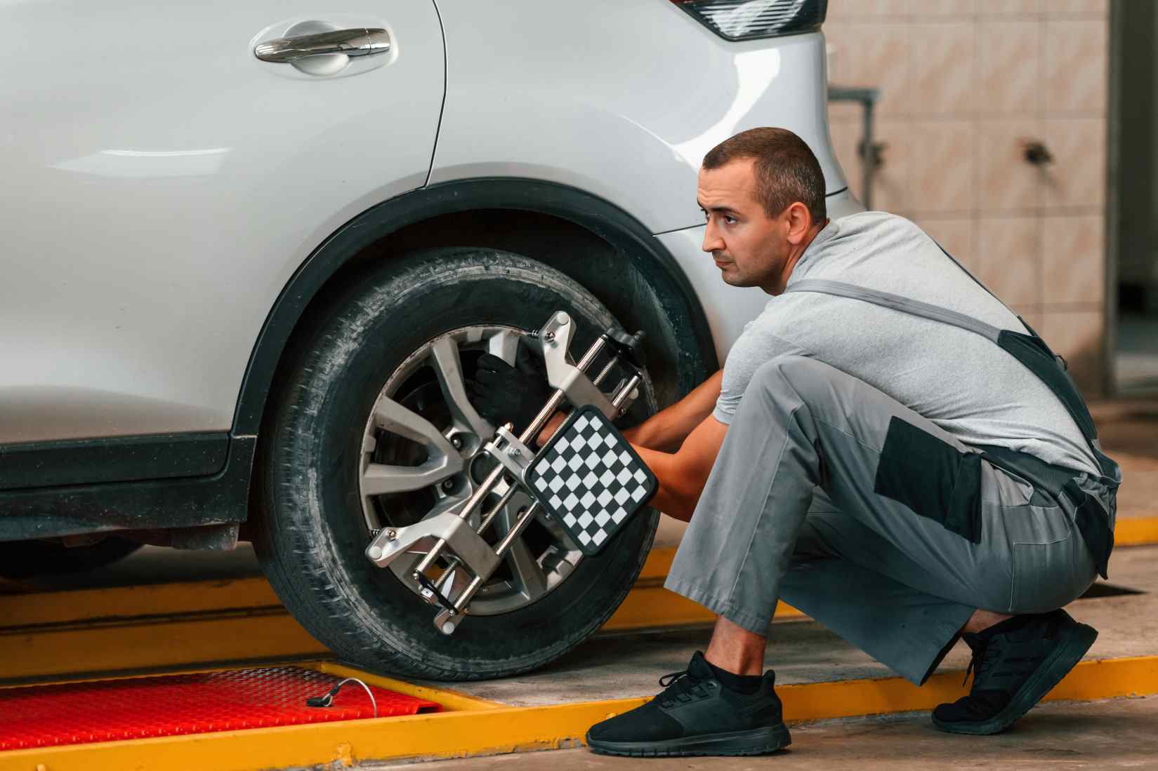 wheel balancing vs wheel alignment