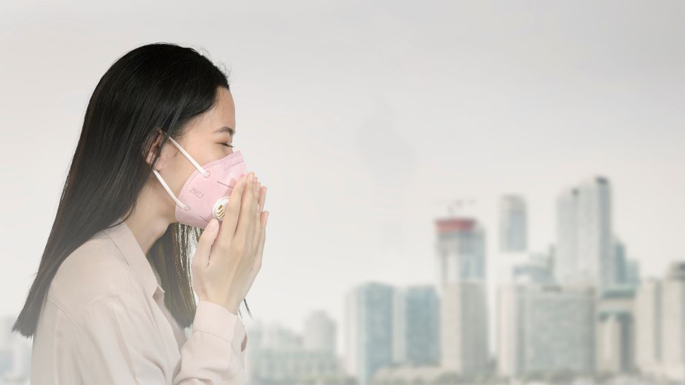 woman-wearing-a-mask