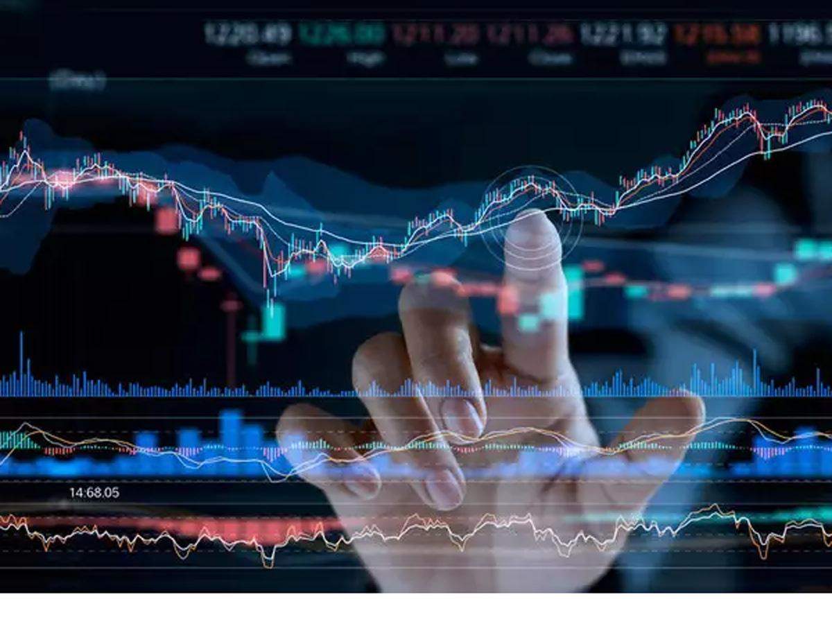 difference between trading and investing