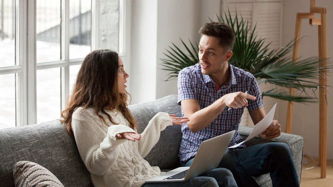 how married couples should split finances