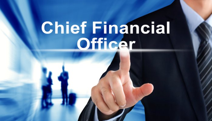how to choose a financial officer