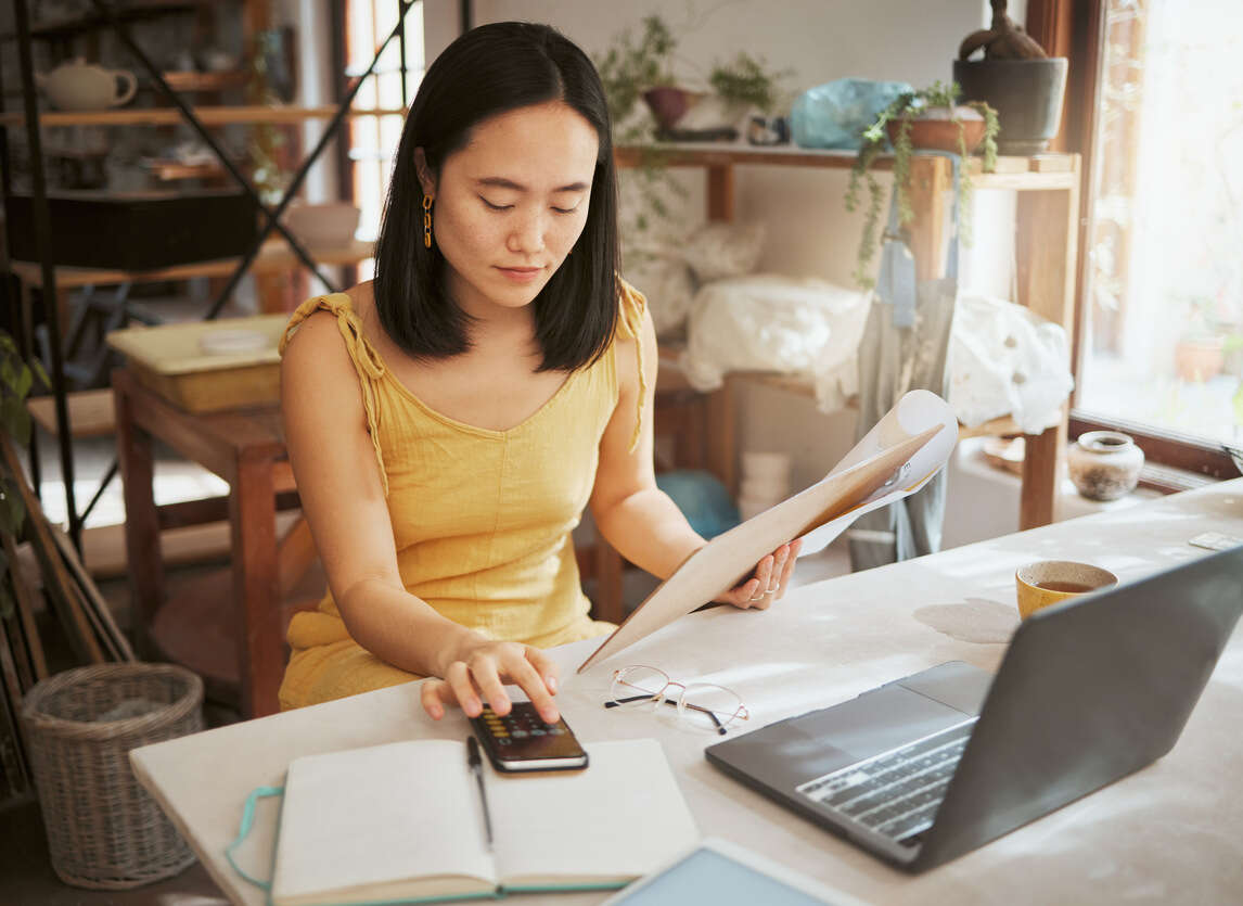 make a financial plan for a small business