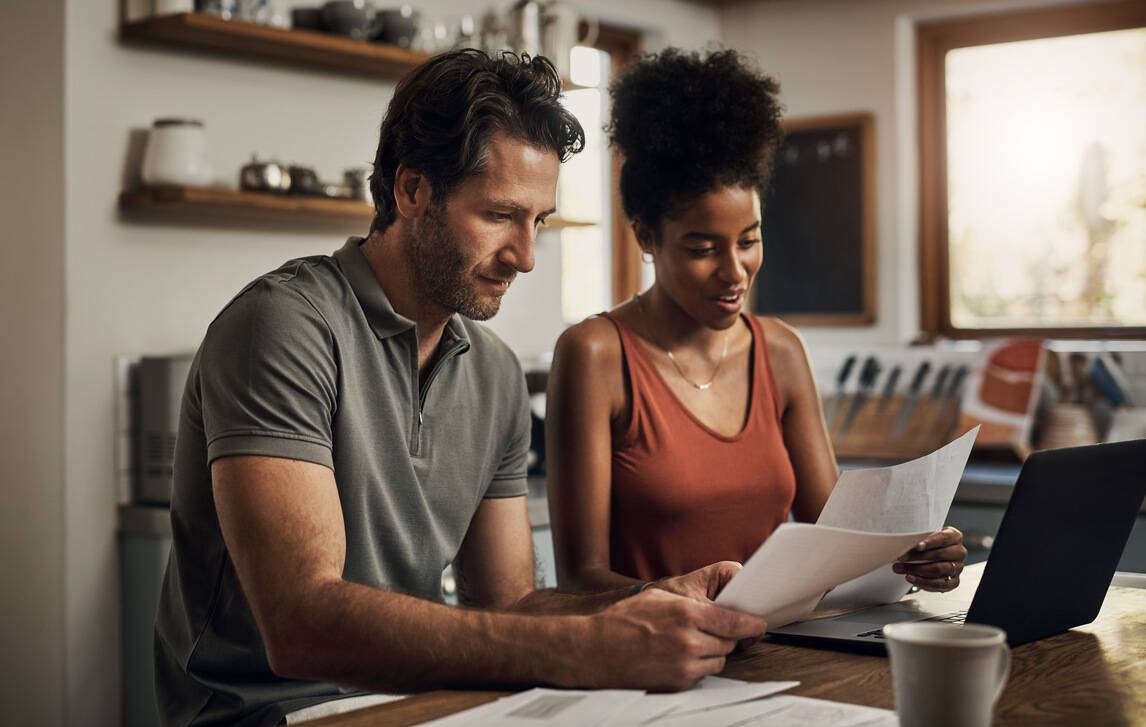 married couples to manage handle their finances