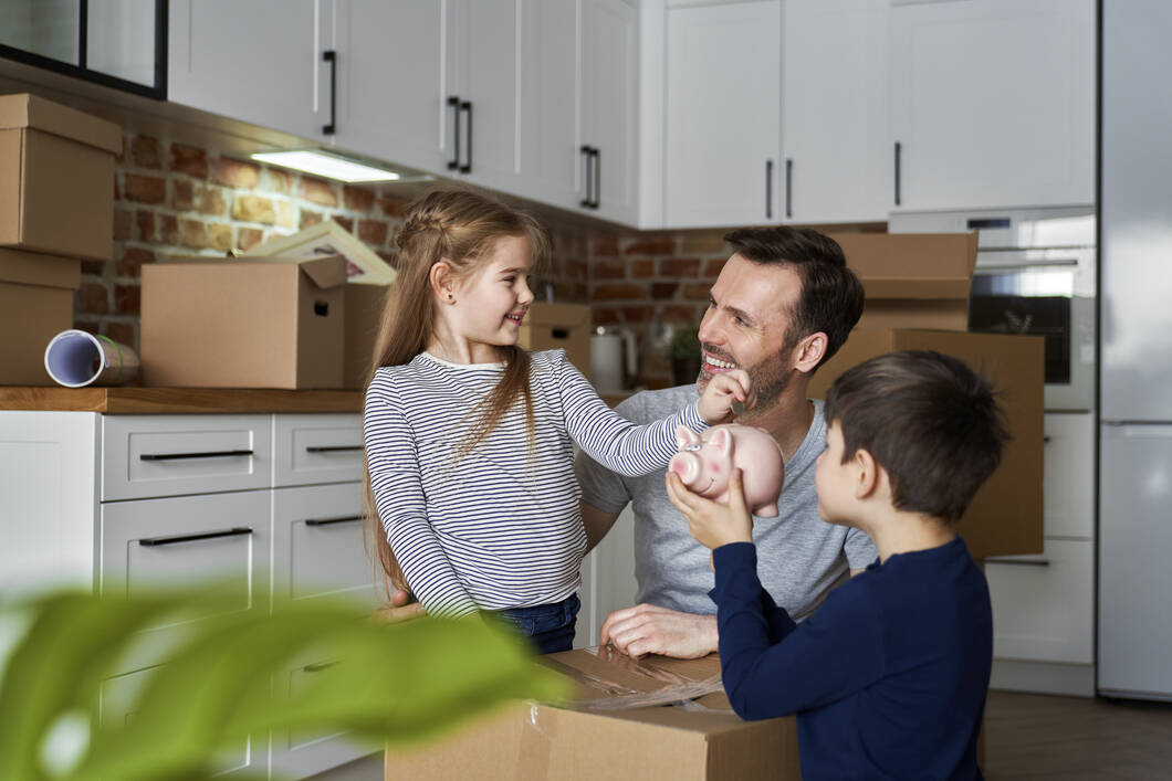 start teaching kids about money