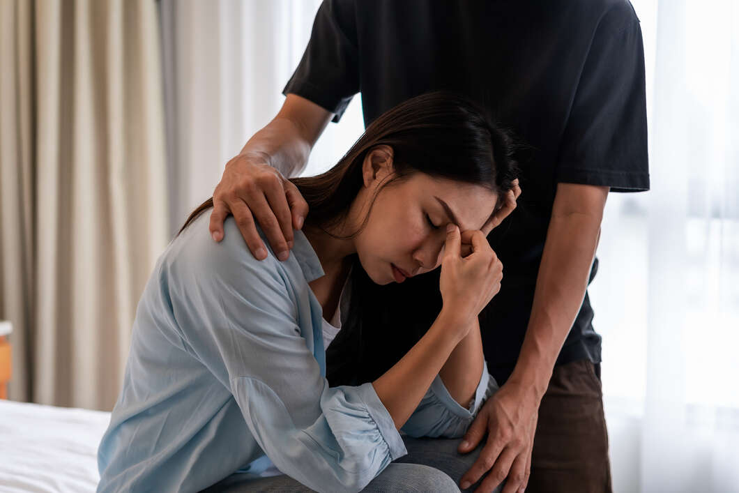 the symptoms of grief and how to deal with them