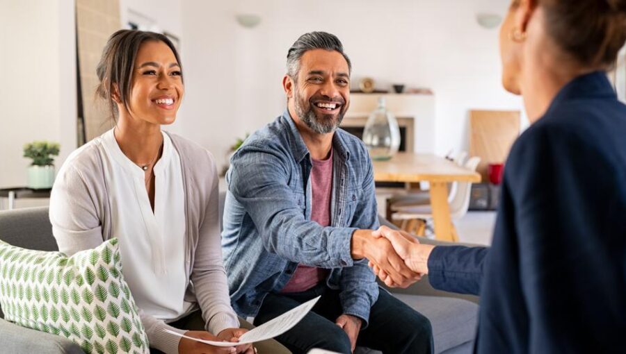 who is a financial planner
