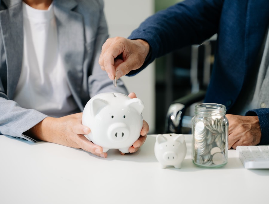 difference between aif and mutual funds