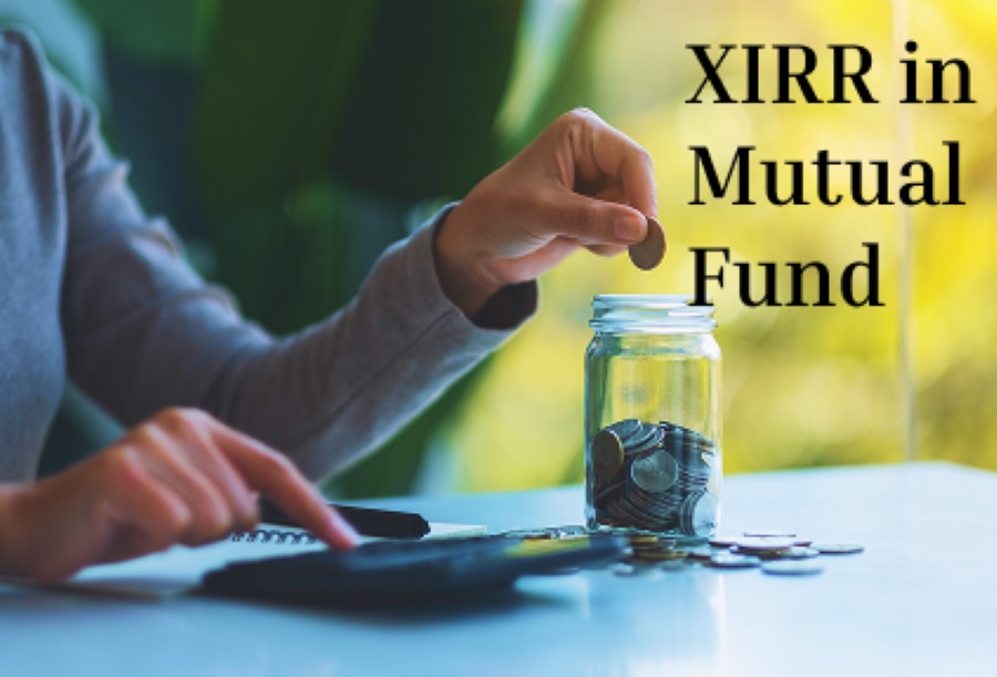 A woman calculating xirr in mutual funds